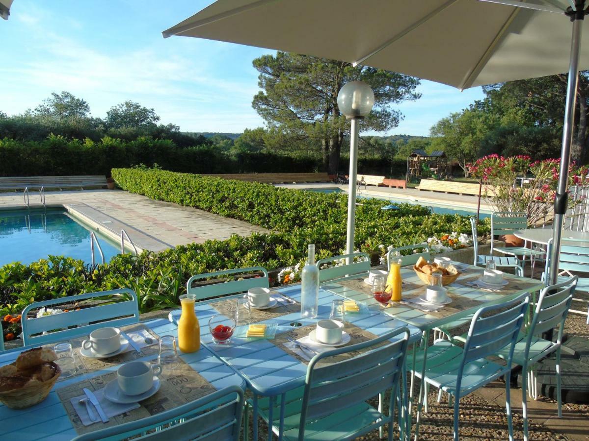 Hotel Domaine Le Moulin Neuf à Saint-Quentin-la-Poterie Extérieur photo